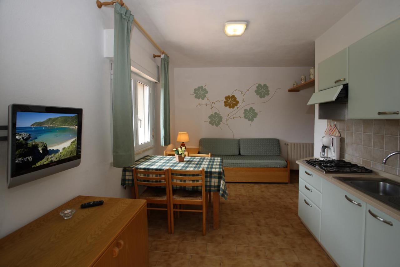 Appartamenti Tallinucci Lacona Exterior photo